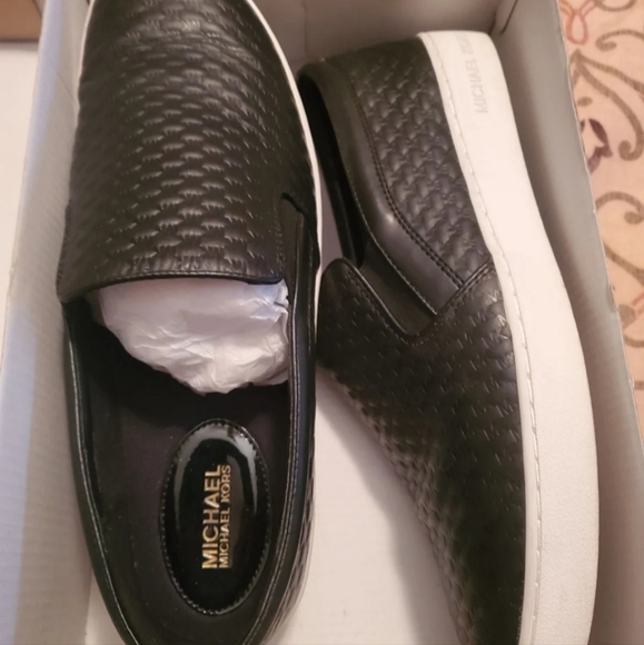 Michael Kors Colby Slip On - Picture 3 of 5